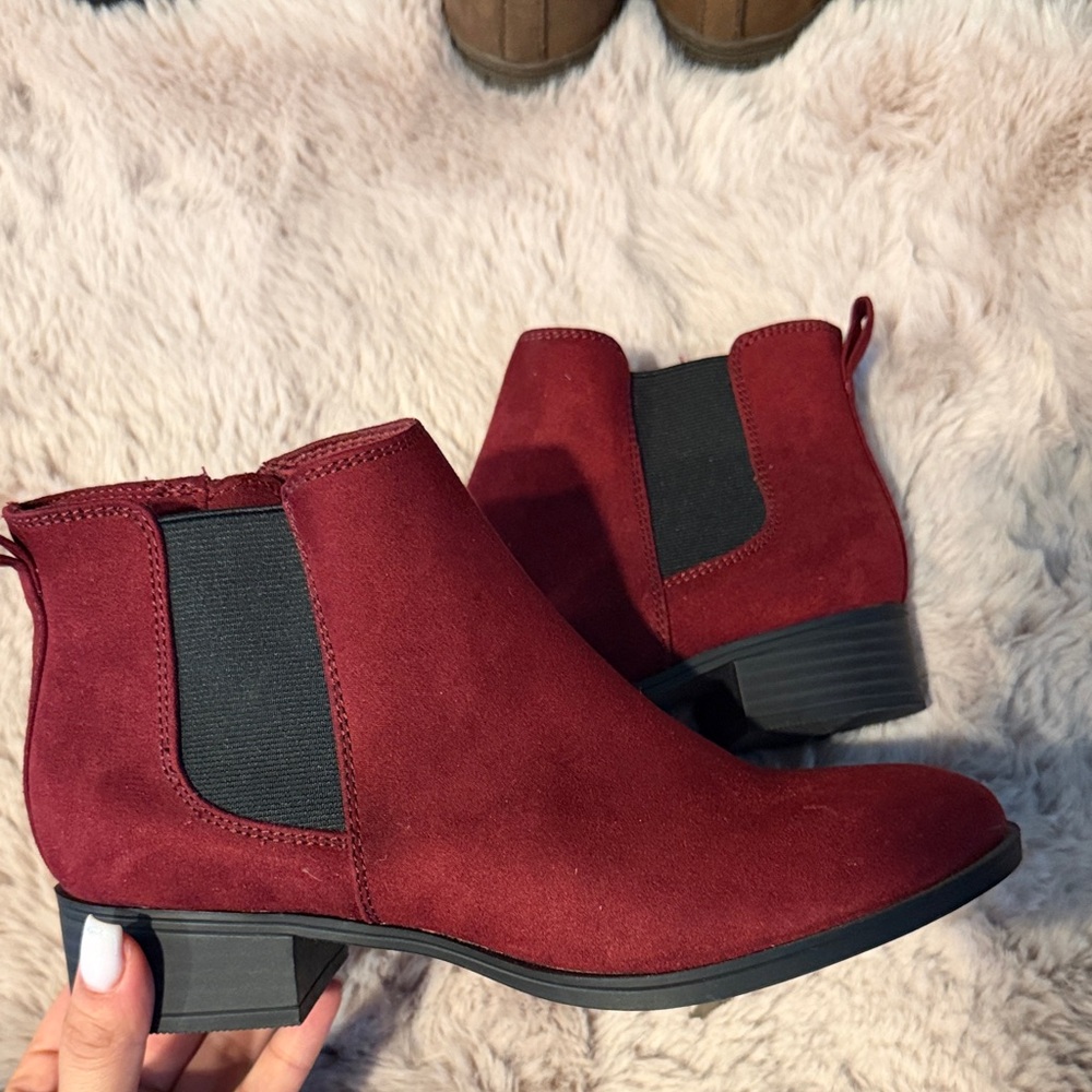 SO Women's Burgundy Ankle Booties